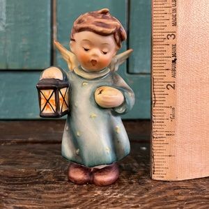 HUMMEL Figurine Goodnight Angel With Lantern. Made between 1964-1972.